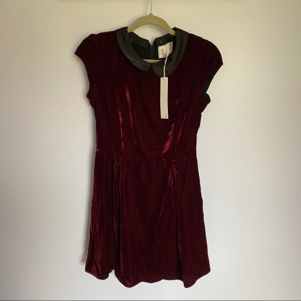 ModCloth Line & Dot Velvet Cap-Sleeved Dress